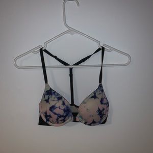 VS Pink bra